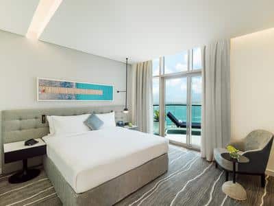 1 Bedroom Suite Dining Kitchen Balcony