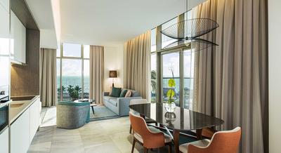 2 Bedroom Family Suite Dining Kitchen Arabian Sea View