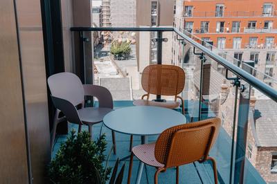 1 King Suite City View Balcony Top Floor