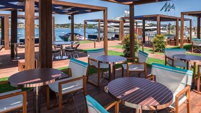 Riva Lounge
