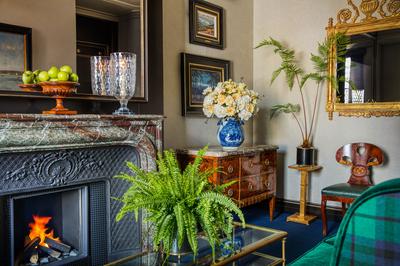 One Bedroom King Suite