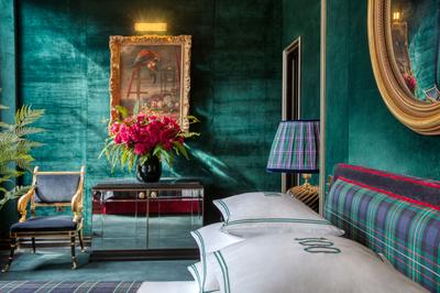 Isobel Signature Suite