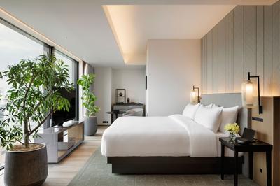 Deluxe Room 1 King City View