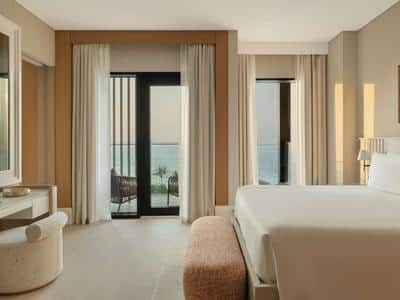 Waking Eclipse Suite with Sea View