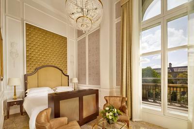 The College Suite