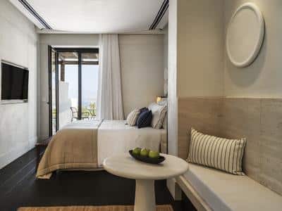 Island Suite with Sea View and Outdoor Hot Tub