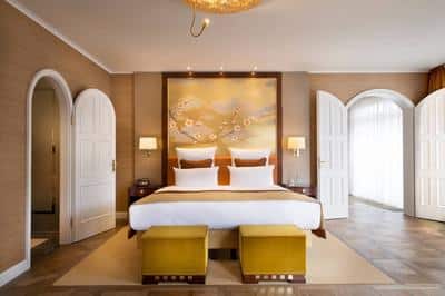 Penthouse Suites Combi