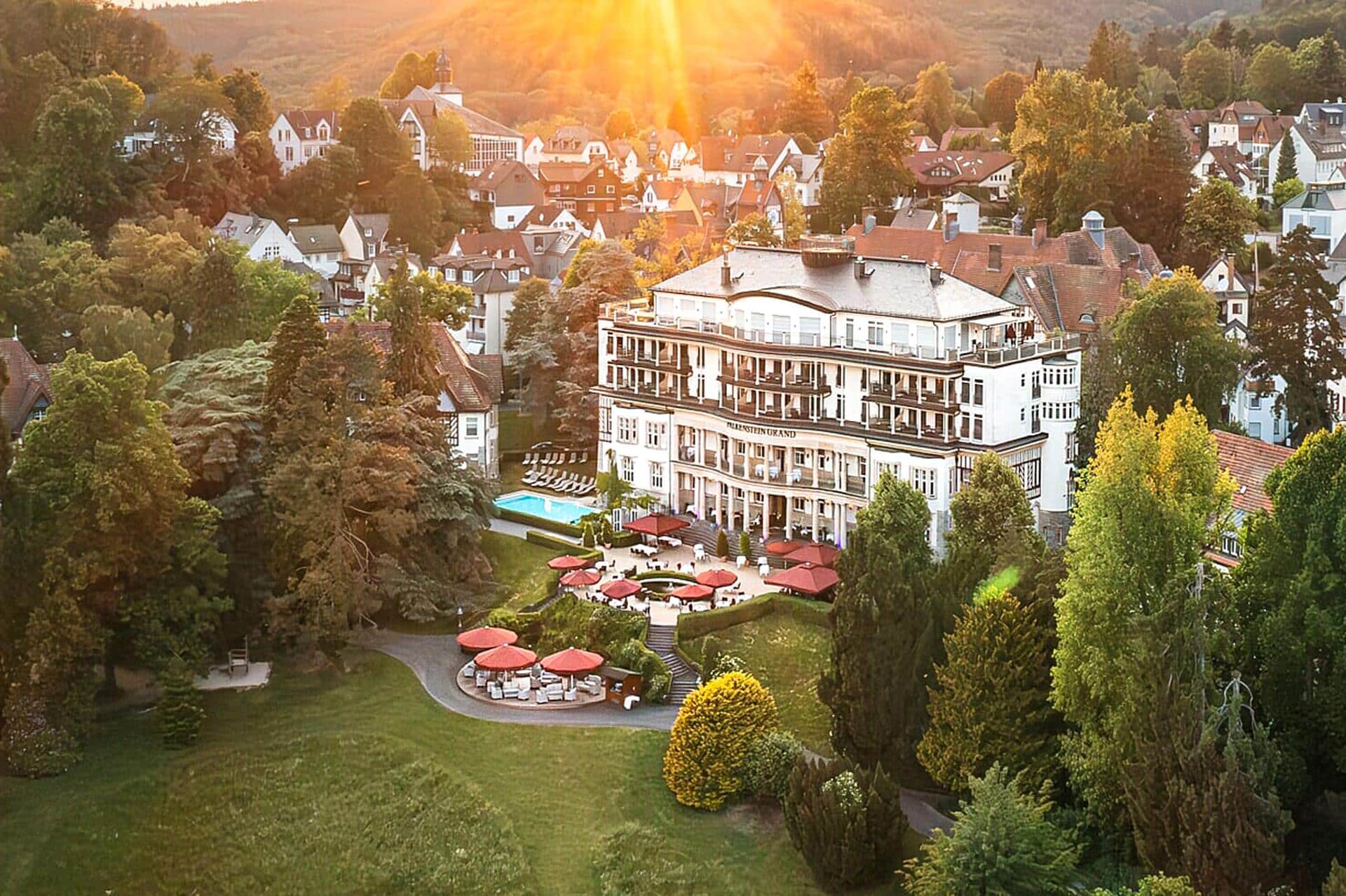 Falkenstein Grand, Autograph Collection