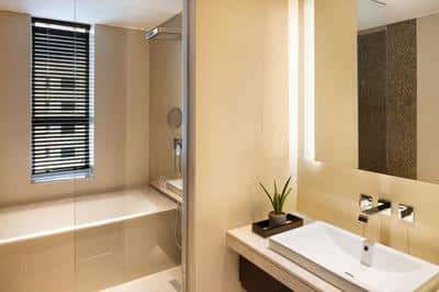 Executive Level Room 1 King High Floor