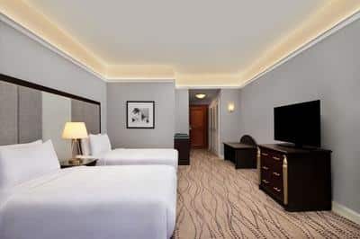 Guest Room, 2 Double, City view