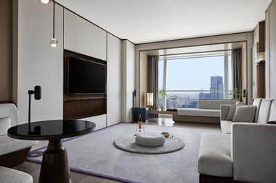 1 King Executive Lounge Access River View Suite