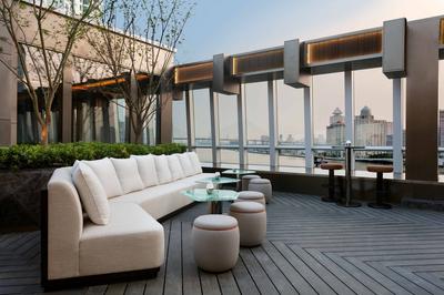 Le Manoir Ling Rooftop Bar