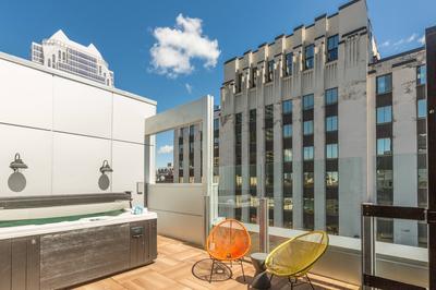 1 Bedroom Suite City View