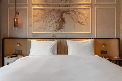 Deluxe Room City View 1 King