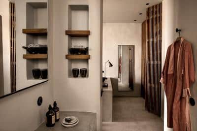 Junior Suite with Sharing Pool