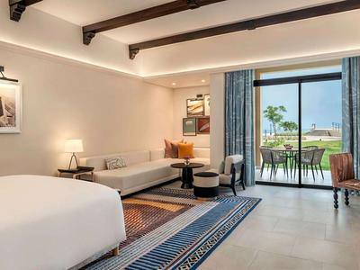 Magnifique One Bedroom Suite Beachfront