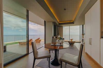 Pool Suite