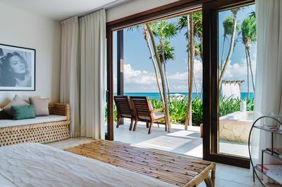 Sea Front Room with Jet Tub
