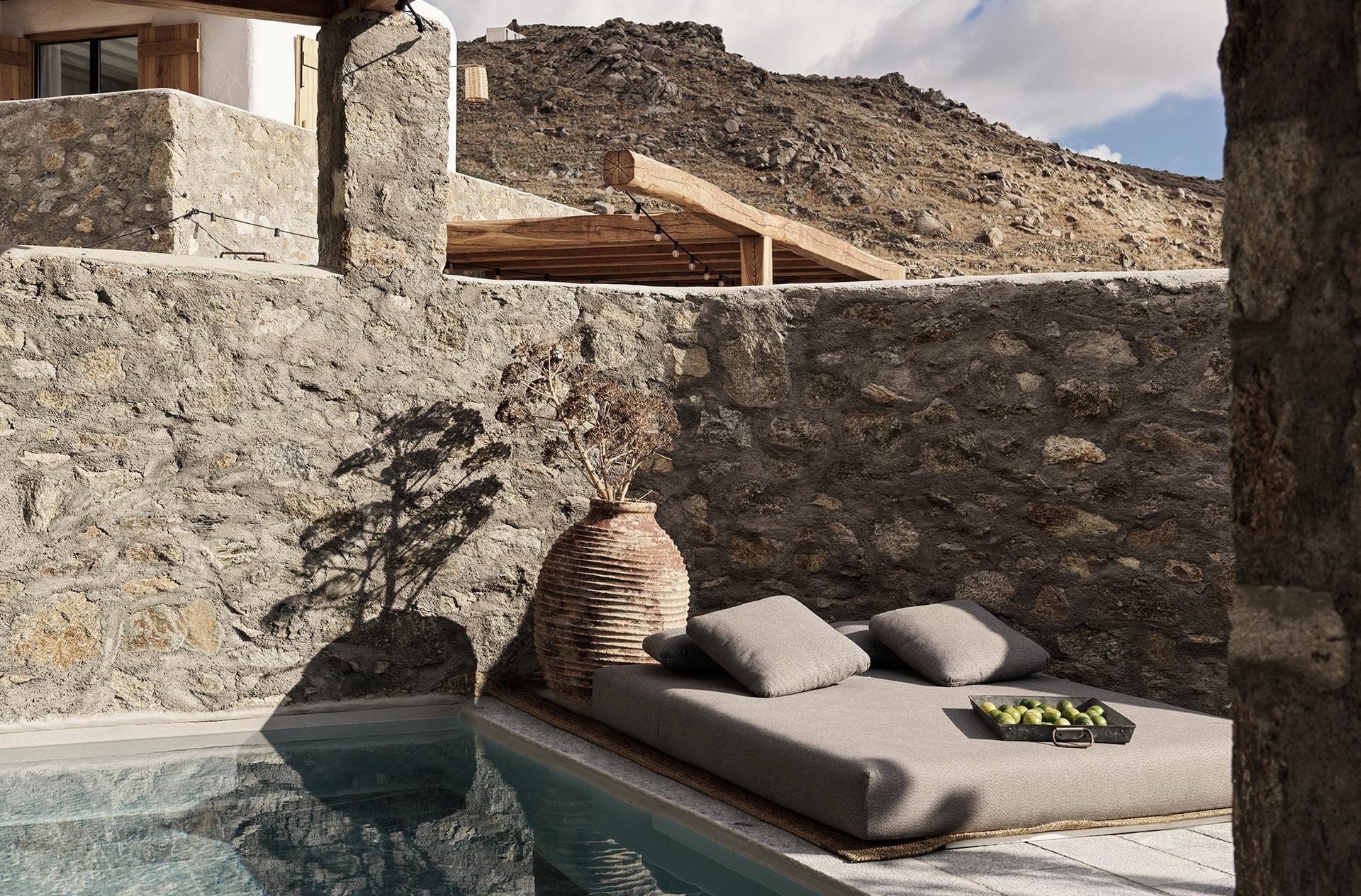 Nomad Suite Private Pool and Yard