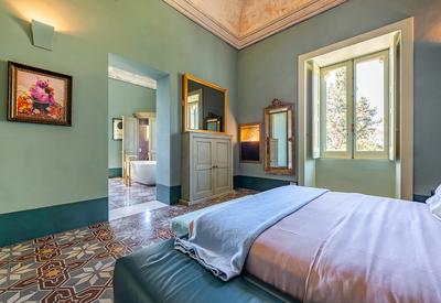 The King Superior Executive Suite