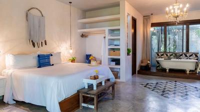 Ground Floor Master Suite at Lula by La Zebra