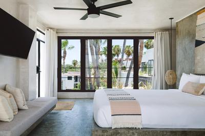 Baja Room