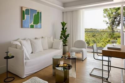 Deluxe Family Apartment