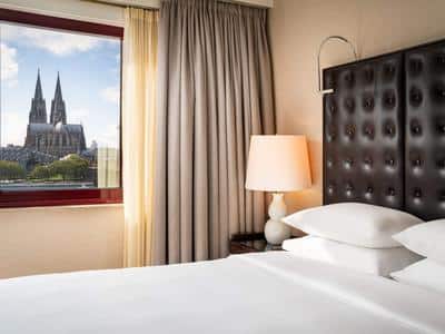 Regency View Suite King