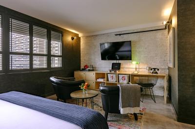 1 King Bed Loft