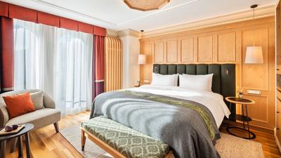 Deluxe Suite
