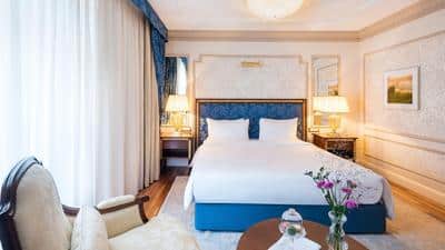 1 King Bed Deluxe