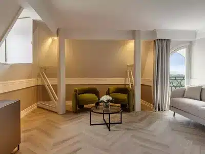 1 Bedroom Suite Sofa Bed