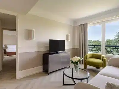 1 Bedroom Suite Sofa Bed