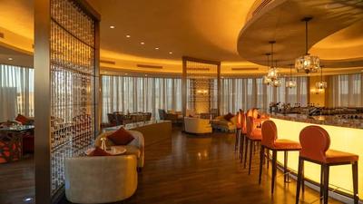 Luna Bar