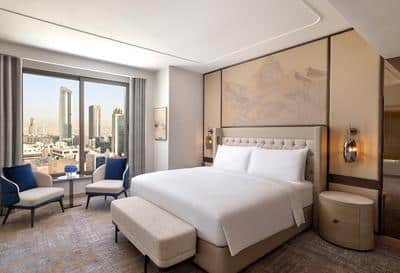 King Club Signia Ambassador Suite
