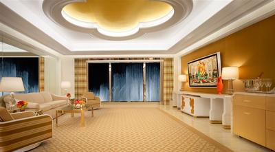 Fountain Parlor Suite