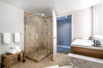 Deluxe Double Queen Room