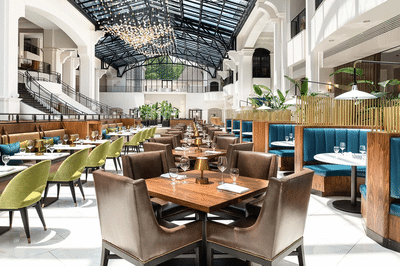 Versailles Restaurant & Bar