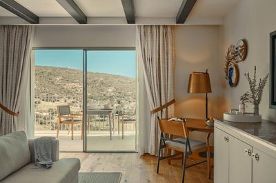 Deluxe King Room with Valley View