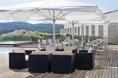 Pool Bar
