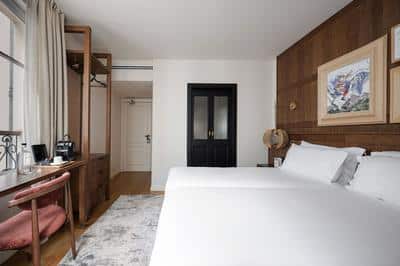 Interconnecting Rooms