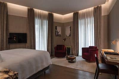Deluxe Suite 3