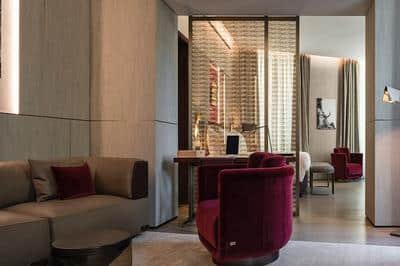Corner Suite 7