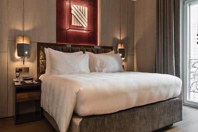 Deluxe Suite 5