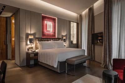 Deluxe Suite 3