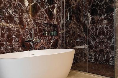 Deluxe Suite 4