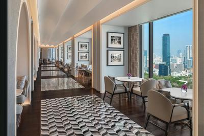 Club Lounge