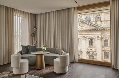Corner Deluxe Room