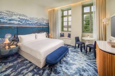 1 King Premium Danube View