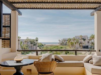 1 King Premium Panoramic Oceanview Rooftop Deck